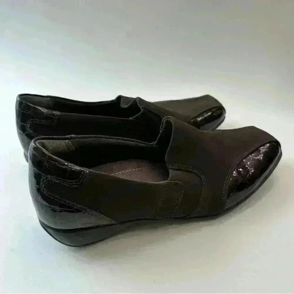 Clarks Everyday Brown Active Air Leather Loafers Women's Size 6 - Picture 9 of 9